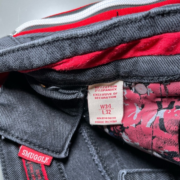 SMUGGLER’S MOON SUPER SKINNY BLACK DISTRESSED JEANS WITH REFLECTIVE TRIM. 34 - Picture 10 of 11